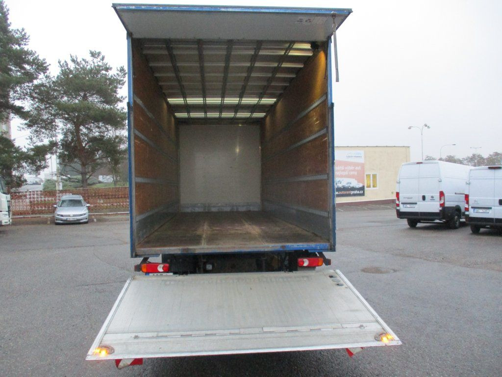 Iveco 120E25 mit LBW Iveco 120E25 mit LBW - Skříňový nákladní auto: obrázek 4 Iveco 120E25 mit LBW Iveco 120E25 mit LBW - Skříňový nákladní auto: obrázek 4