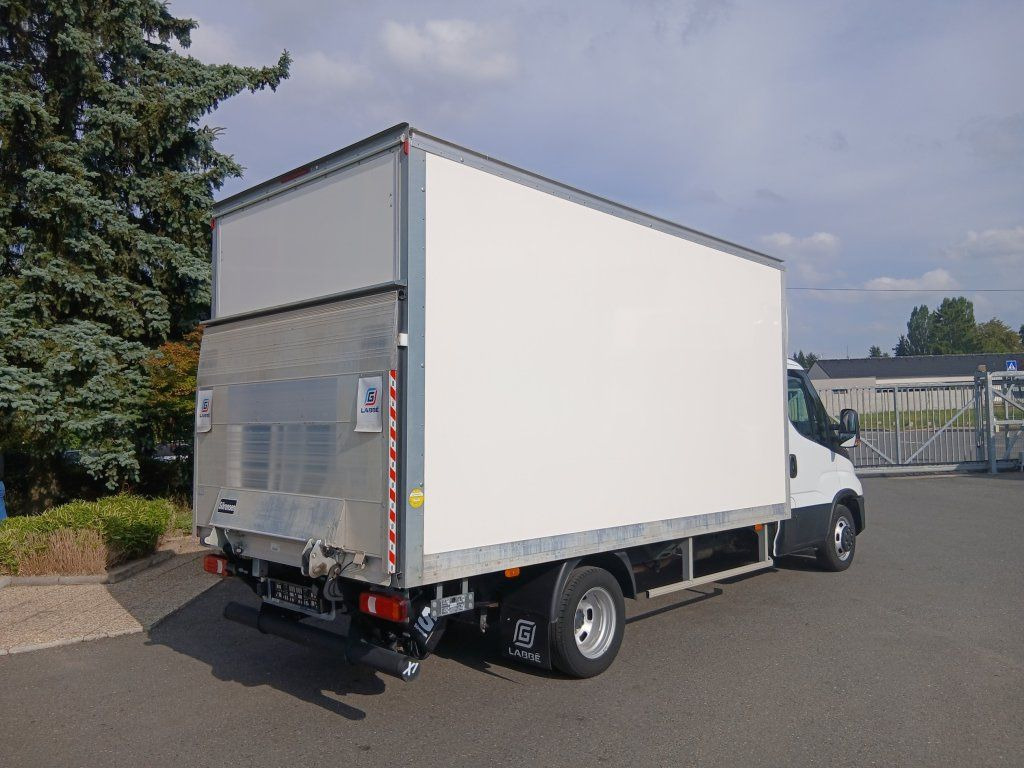 Iveco 35C16 Daily 3,0l - Dodávka skřín: obrázek 4 Iveco 35C16 Daily 3,0l - Dodávka skřín: obrázek 4
