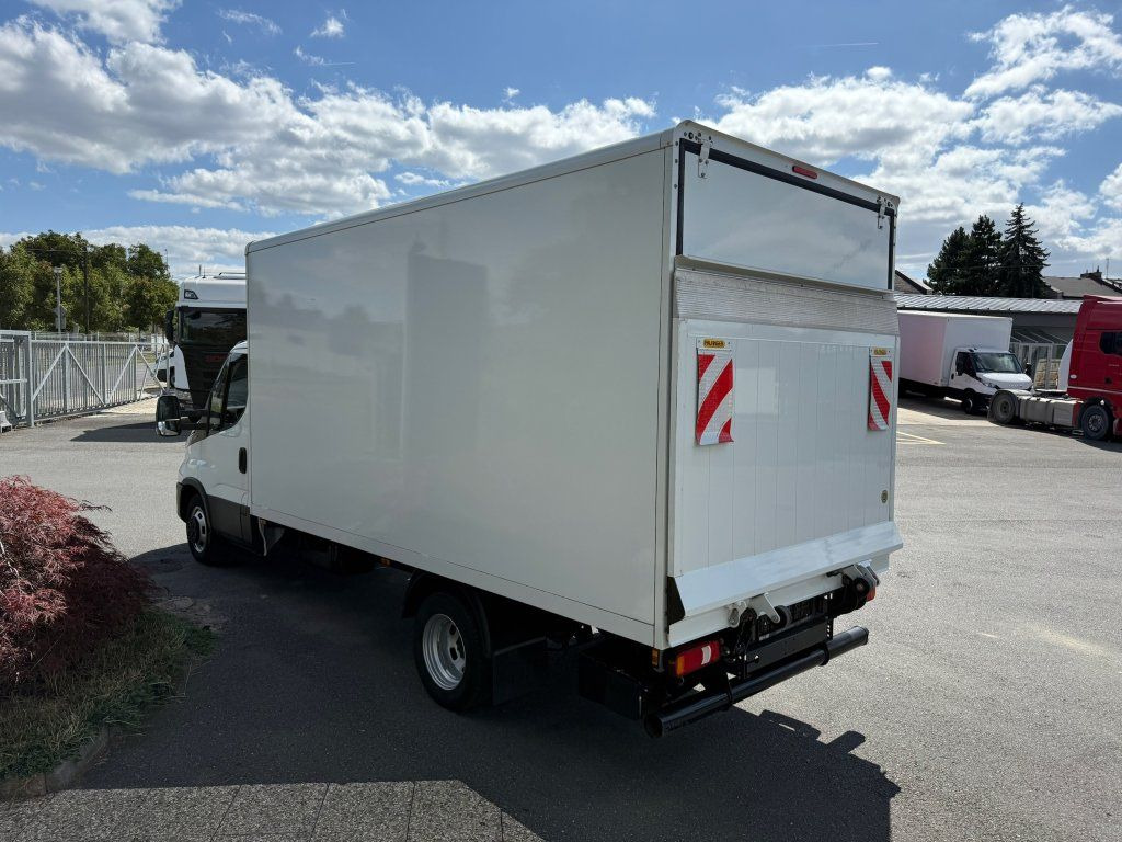 Iveco 35C16 Daily - Dodávka skřín: obrázek 4 Iveco 35C16 Daily - Dodávka skřín: obrázek 4