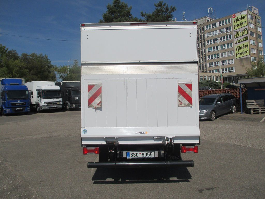 Iveco 35C16 Daily EURO 6 - Dodávka skřín: obrázek 5 Iveco 35C16 Daily EURO 6 - Dodávka skřín: obrázek 5