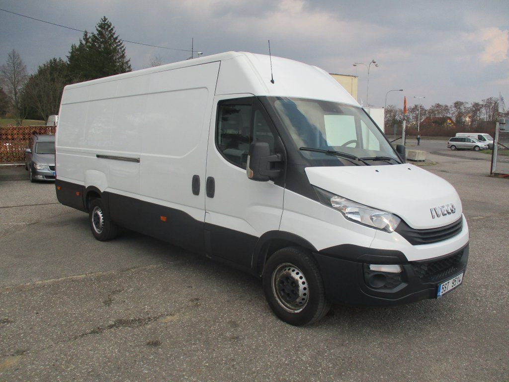Iveco 35S16 MAXI - Furgon: obrázek 3 Iveco 35S16 MAXI - Furgon: obrázek 3