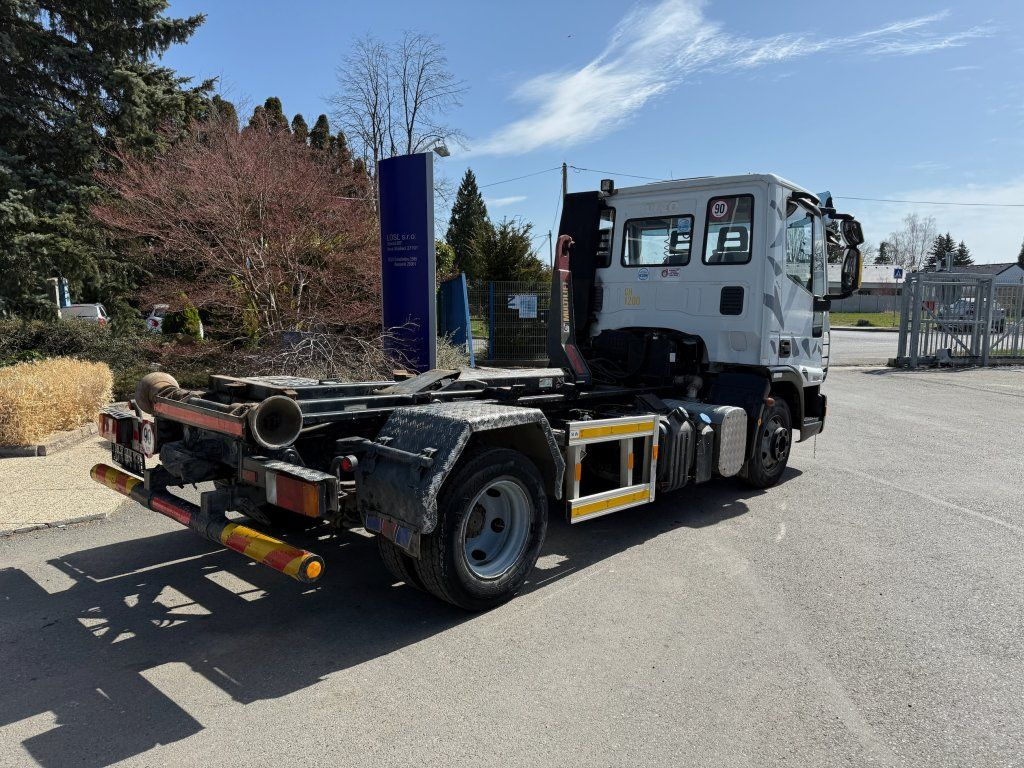 Iveco 75E18 EURO 4 - Hákový nosič kontejnerů: obrázek 4 Iveco 75E18 EURO 4 - Hákový nosič kontejnerů: obrázek 4