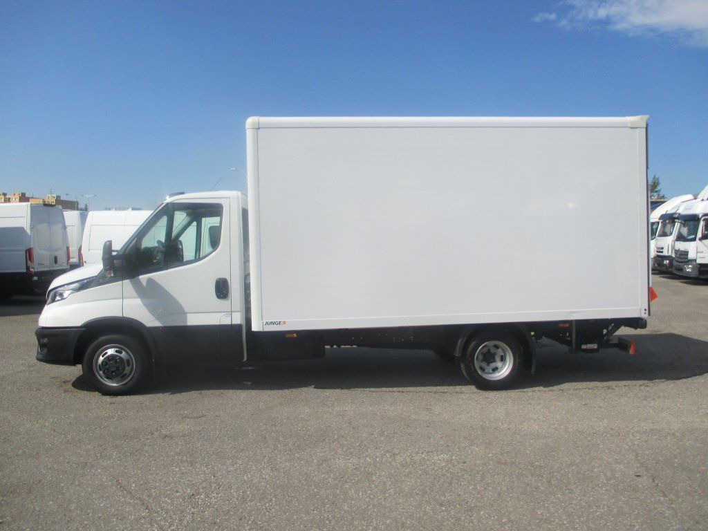 Iveco Daily 35C16 - Dodávka skřín: obrázek 5 Iveco Daily 35C16 - Dodávka skřín: obrázek 5