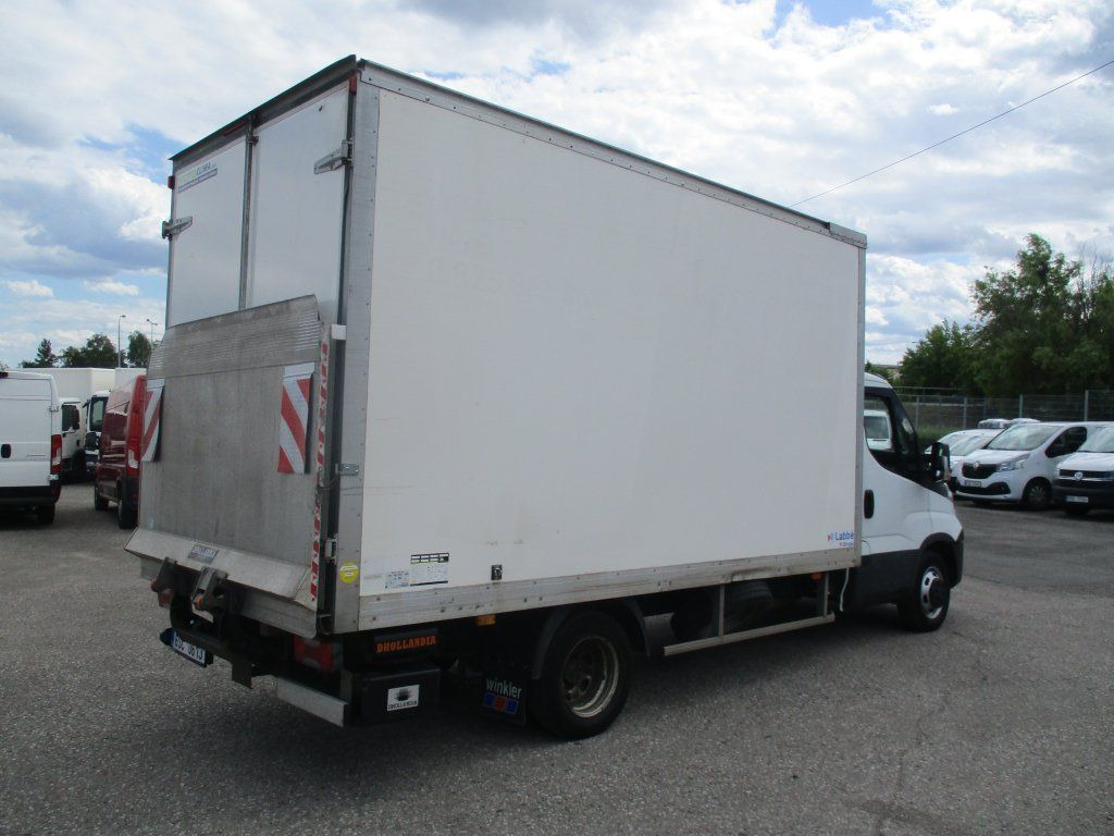 Iveco Daily 35C16 Dhollandia - Chladící dodávka: obrázek 5 Iveco Daily 35C16 Dhollandia - Chladící dodávka: obrázek 5