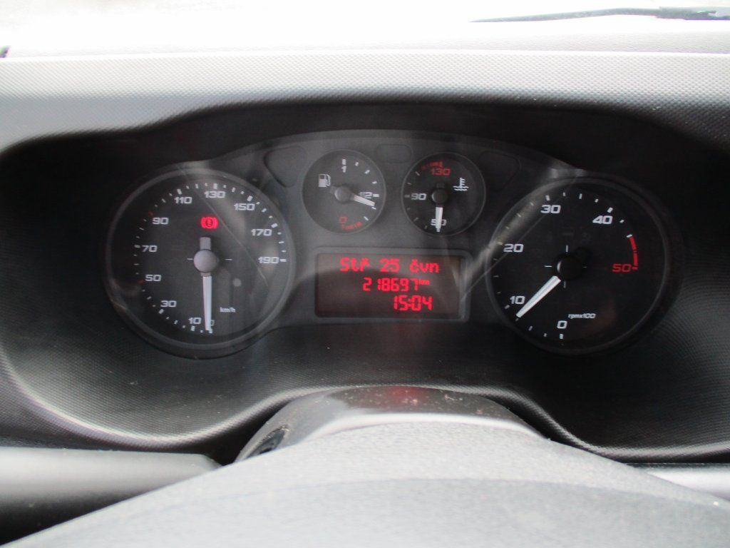 Chladící dodávka Iveco Daily 35C16 Dhollandia: obrázek 17 Chladící dodávka Iveco Daily 35C16 Dhollandia: obrázek 17