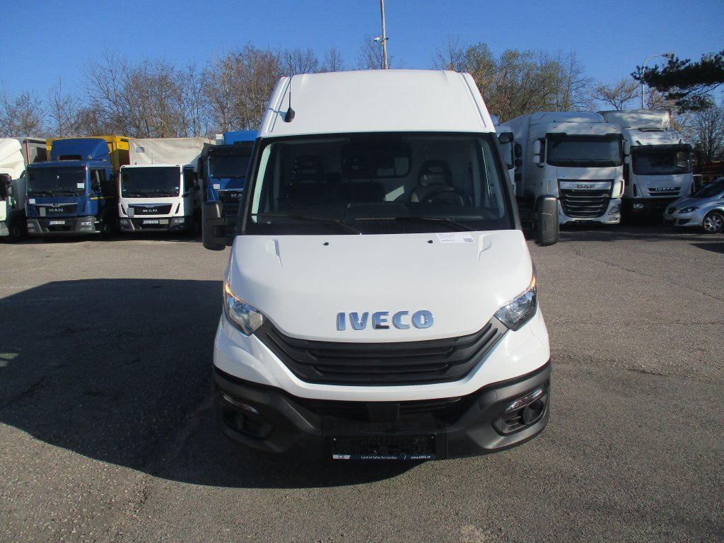 Iveco Daily 35S16 - Furgon: obrázek 2 Iveco Daily 35S16 - Furgon: obrázek 2