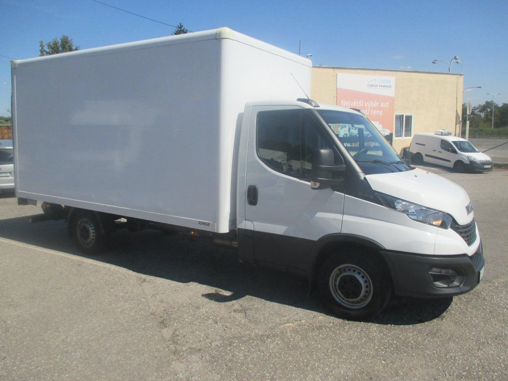 Iveco Daily 35S16 - Furgon: obrázek 2 Iveco Daily 35S16 - Furgon: obrázek 2