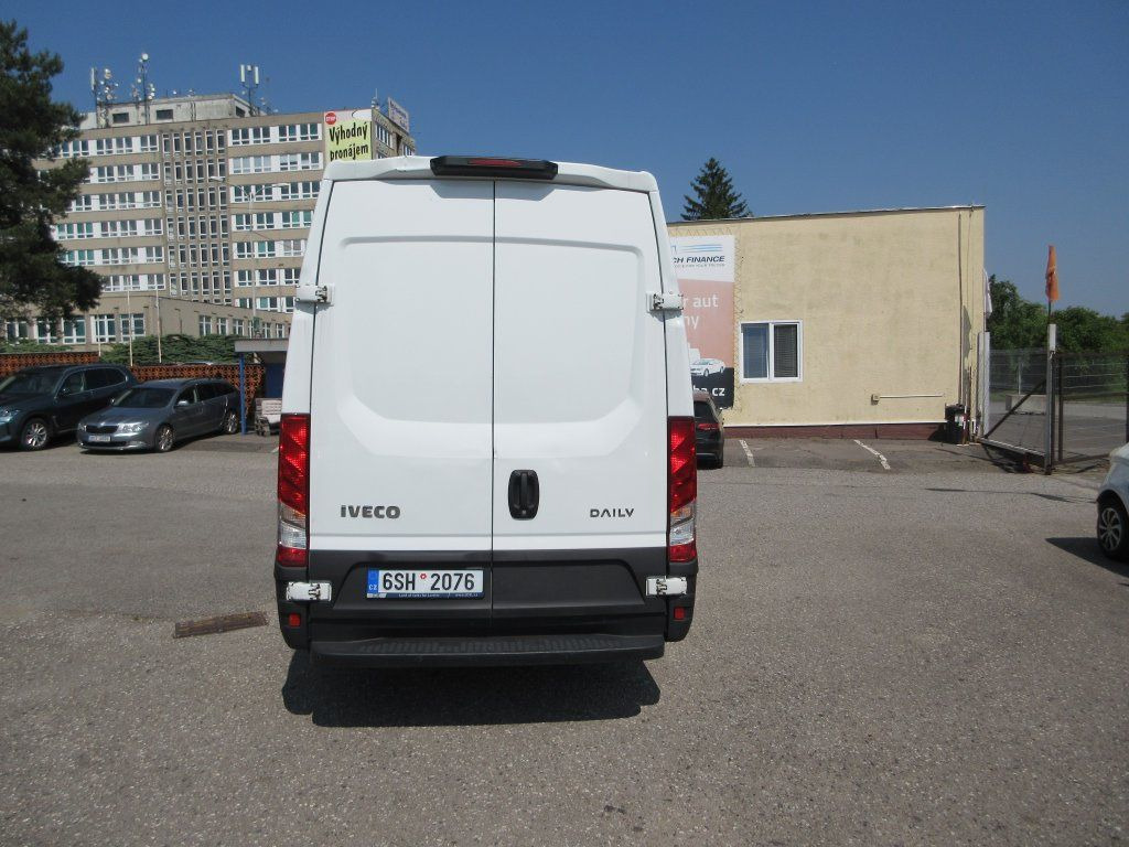 Iveco Daily 35S16 - Furgon: obrázek 5 Iveco Daily 35S16 - Furgon: obrázek 5