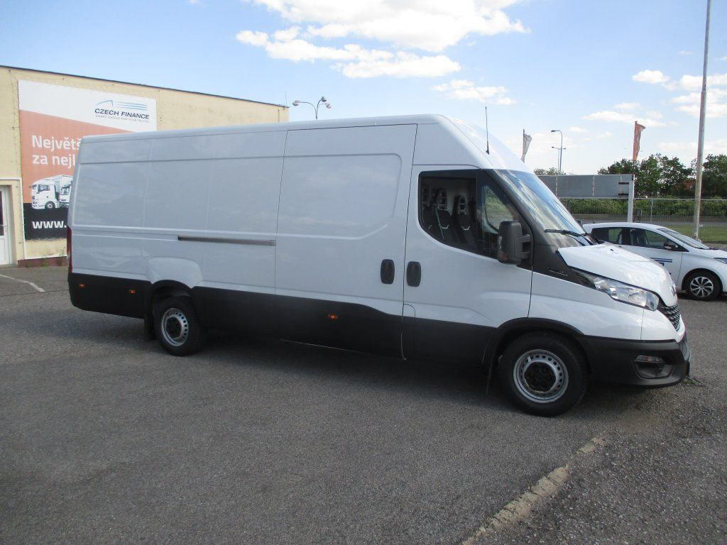 Iveco Daily 35S16 - Furgon: obrázek 4 Iveco Daily 35S16 - Furgon: obrázek 4