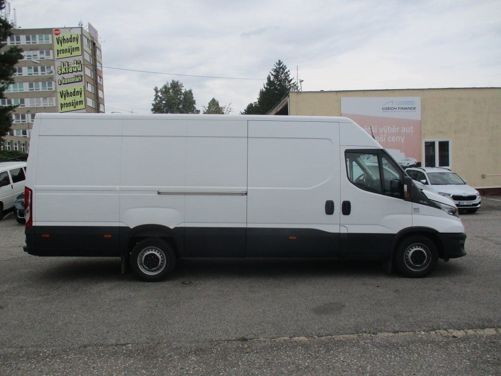 Iveco Daily 35S16 - Furgon: obrázek 4 Iveco Daily 35S16 - Furgon: obrázek 4