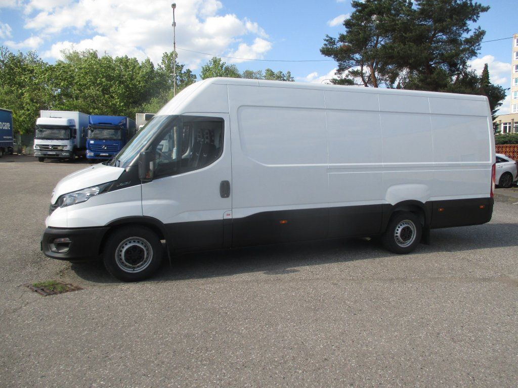 Iveco Daily 35S16 - Furgon: obrázek 2 Iveco Daily 35S16 - Furgon: obrázek 2