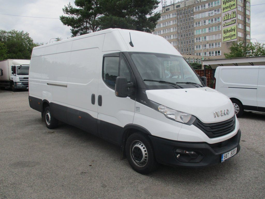 Iveco Daily 35S16 - Furgon: obrázek 3 Iveco Daily 35S16 - Furgon: obrázek 3