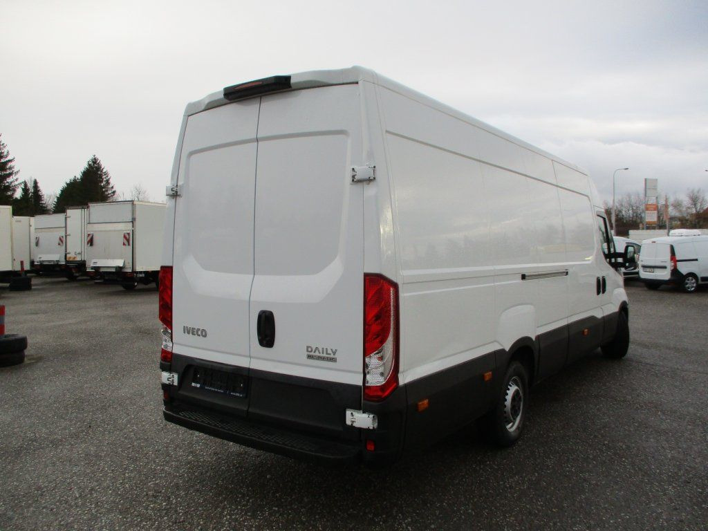 Iveco Daily 35S16 Hi Matic - Furgon: obrázek 3 Iveco Daily 35S16 Hi Matic - Furgon: obrázek 3
