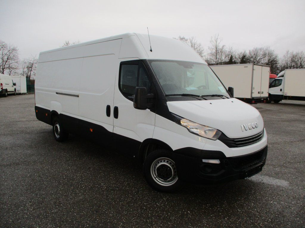 Iveco Daily 35S16 Hi Matic - Furgon: obrázek 2 Iveco Daily 35S16 Hi Matic - Furgon: obrázek 2