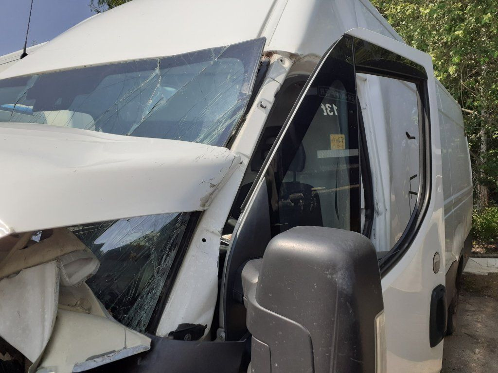 Iveco Daily 35S16 maxi Damaged - Furgon: obrázek 5 Iveco Daily 35S16 maxi Damaged - Furgon: obrázek 5