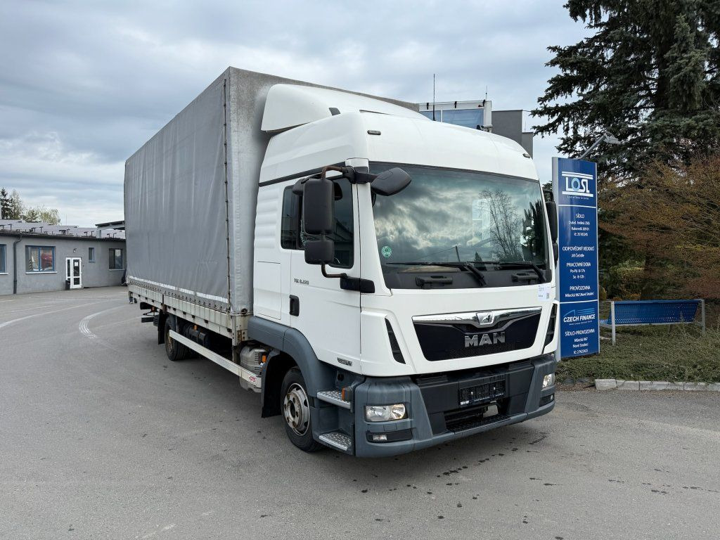 MAN TGL8.220 EURO 6 - Plachtová dodávka: obrázek 2 MAN TGL8.220 EURO 6 - Plachtová dodávka: obrázek 2