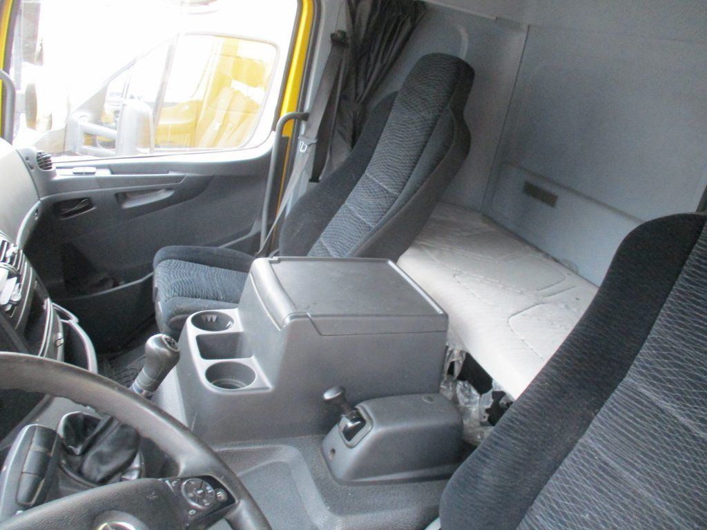 Mercedes-Benz Atego 210, Liege - Dodávka skřín: obrázek 4 Mercedes-Benz Atego 210, Liege - Dodávka skřín: obrázek 4