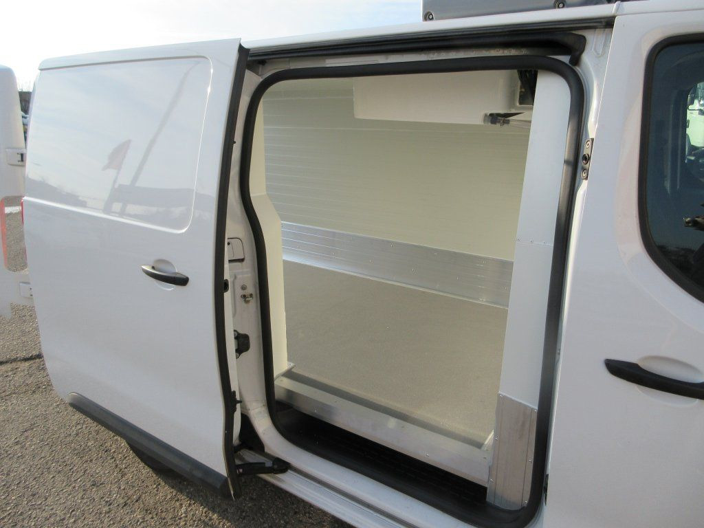 Peugeot Expert L2H1, Izotherm - Chladící dodávka: obrázek 4 Peugeot Expert L2H1, Izotherm - Chladící dodávka: obrázek 4