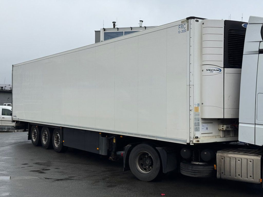 Schmitz Cargobull Carrier Vector 1350 - Skříňový návěs: obrázek 1 Schmitz Cargobull Carrier Vector 1350 - Skříňový návěs: obrázek 1