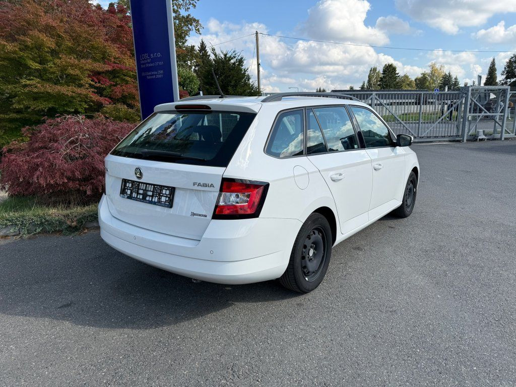 Skoda 1,4TDi kombi - Kombi: obrázek 4 Skoda 1,4TDi kombi - Kombi: obrázek 4