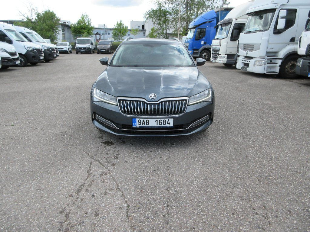 Skoda 2.0 Tdi  Style - Kombi: obrázek 4 Skoda 2.0 Tdi  Style - Kombi: obrázek 4