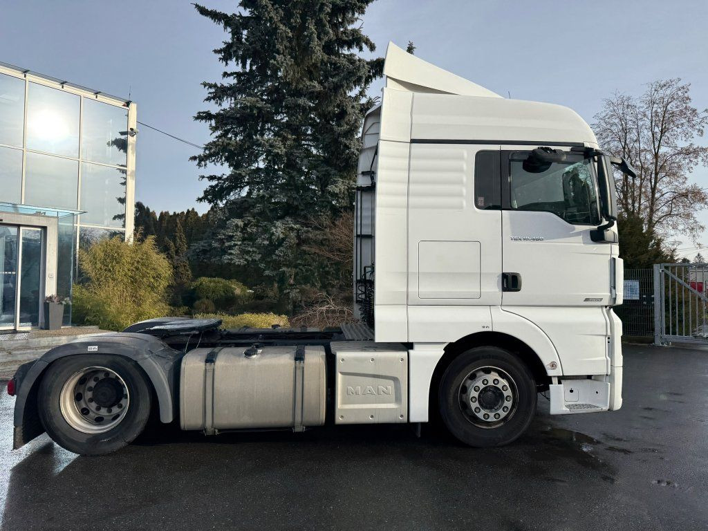 MAN TGX18.460 EURO 6 - Tahač: obrázek 3 MAN TGX18.460 EURO 6 - Tahač: obrázek 3