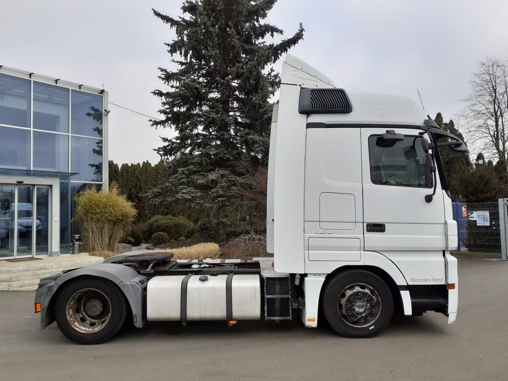 Mercedes-Benz 1844 Actros MEGA/Lowdeck EURO 5 - Tahač: obrázek 5 Mercedes-Benz 1844 Actros MEGA/Lowdeck EURO 5 - Tahač: obrázek 5
