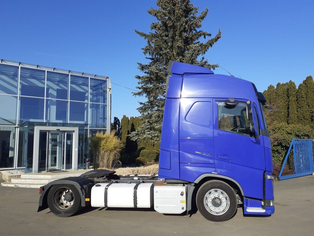 Volvo FH500 XL EURO 6 MEGA/lowdeck - Tahač: obrázek 3 Volvo FH500 XL EURO 6 MEGA/lowdeck - Tahač: obrázek 3