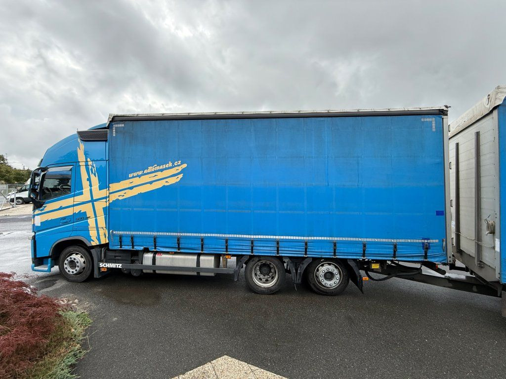 Volvo FH500 6x2 Euro 6 + Schmitz - Plachtový nákladní auto: obrázek 5 Volvo FH500 6x2 Euro 6 + Schmitz - Plachtový nákladní auto: obrázek 5