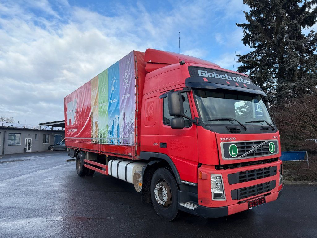 Volvo FM260 EURO 3 - Plachtový nákladní auto: obrázek 2 Volvo FM260 EURO 3 - Plachtový nákladní auto: obrázek 2