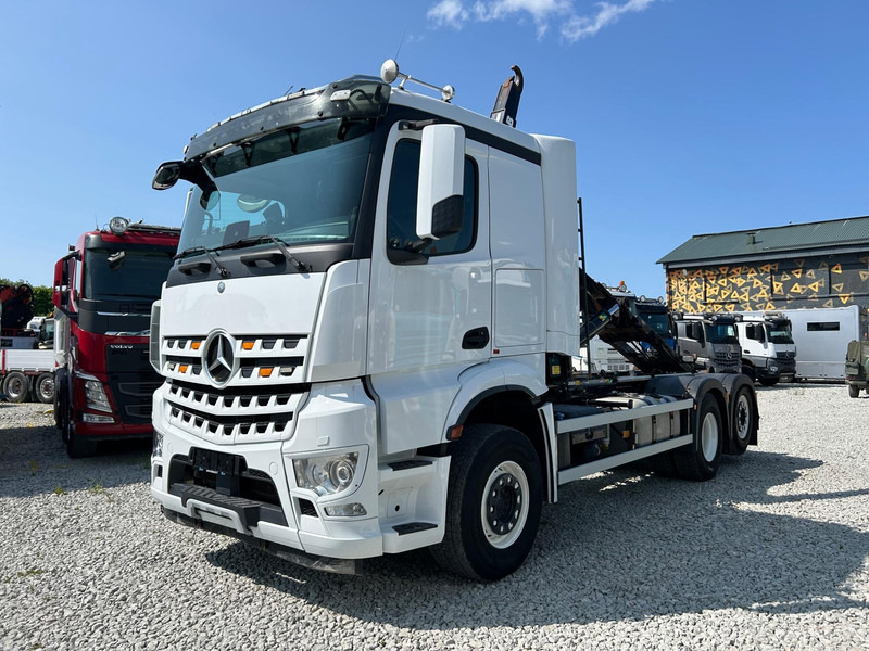 Mercedes-Benz AROCS + JOAB 20t | TULOSSA - Hákový nosič kontejnerů: obrázek 1 Mercedes-Benz AROCS + JOAB 20t | TULOSSA - Hákový nosič kontejnerů: obrázek 1