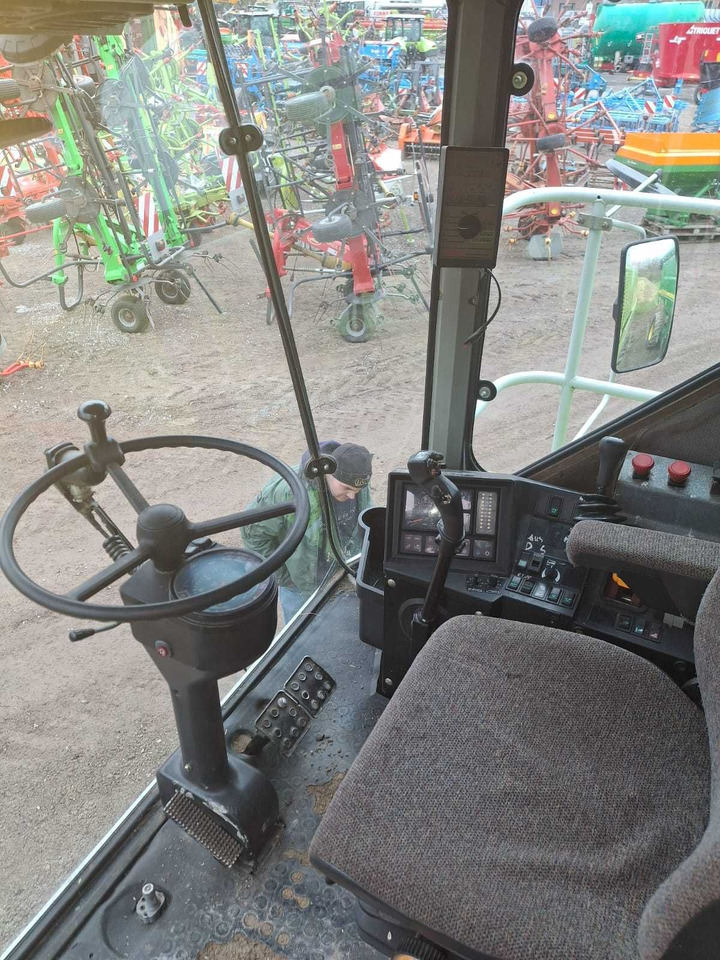 Claas dominator 118 sl Maxi - Sklízecí mlátička: obrázek 3 Claas dominator 118 sl Maxi - Sklízecí mlátička: obrázek 3