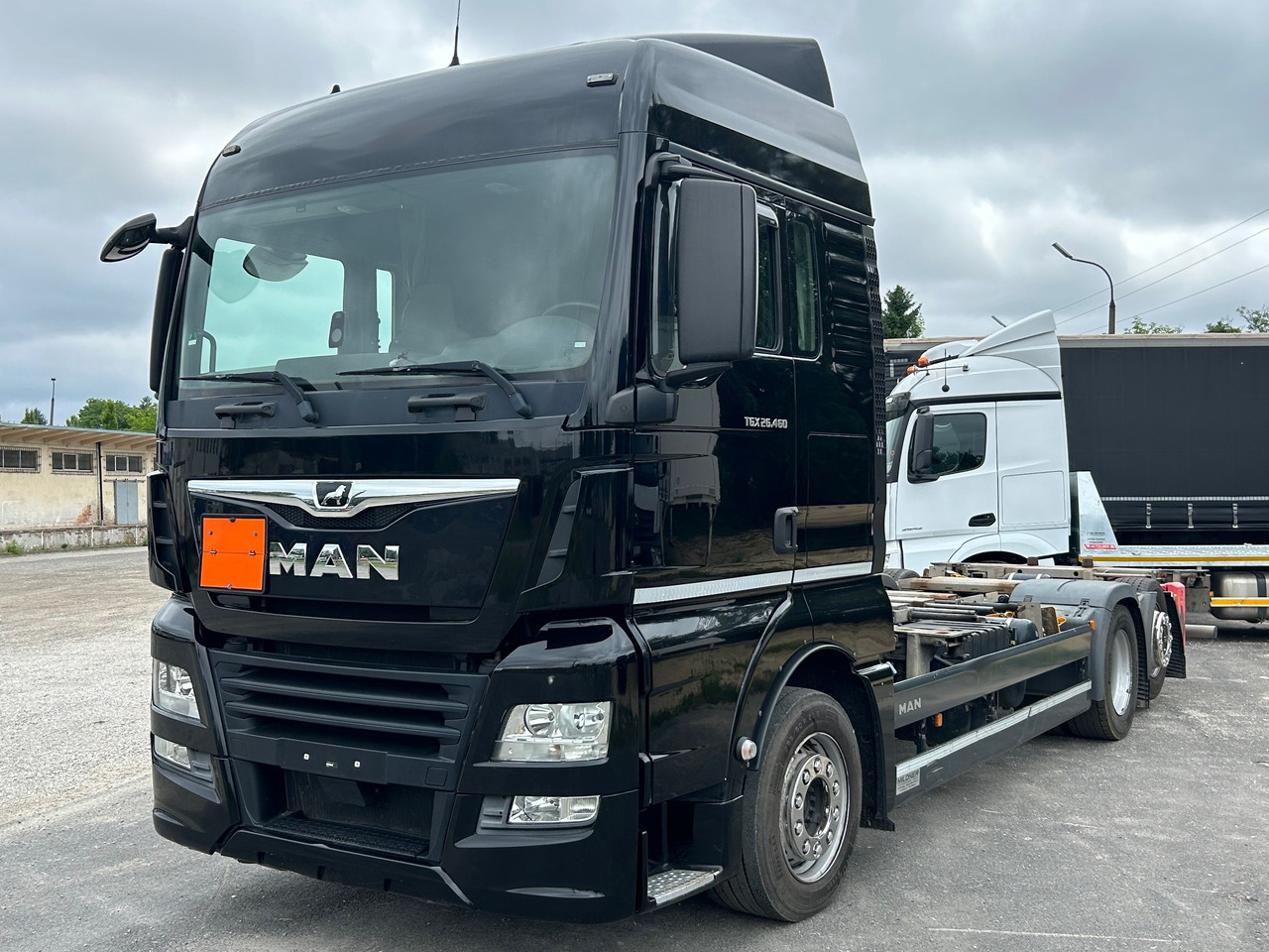 MAN TGX 26.460 / ACC / BDF MULTI / E6 / LOWDECK - Podvozek s kabinou: obrázek 1 MAN TGX 26.460 / ACC / BDF MULTI / E6 / LOWDECK - Podvozek s kabinou: obrázek 1