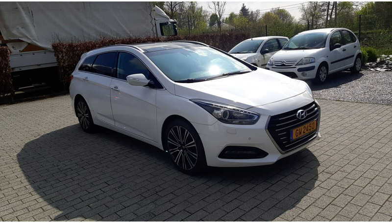 Hyundai i40 - Osobní auto: obrázek 1 Hyundai i40 - Osobní auto: obrázek 1