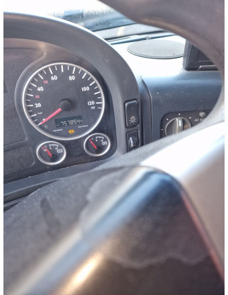 MAN 18.380 - Plachtový nákladní auto: obrázek 4 MAN 18.380 - Plachtový nákladní auto: obrázek 4