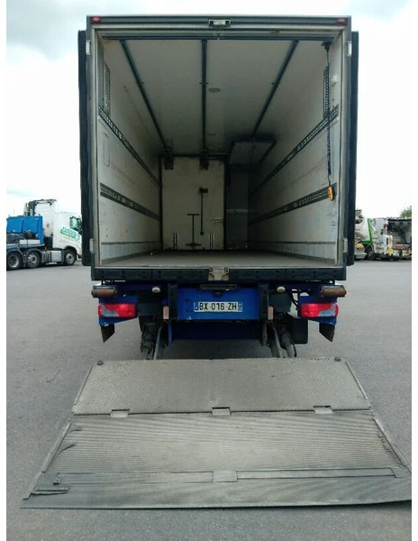 MAN TGM 18.340 chereau - Carrier - Chladírenský nákladní automobil: obrázek 4 MAN TGM 18.340 chereau - Carrier - Chladírenský nákladní automobil: obrázek 4