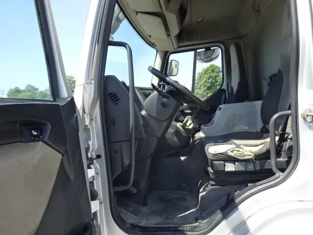 Renault Midlum 270 dxi - manual gearbox / steel suspension lames - Skříňový nákladní auto: obrázek 3 Renault Midlum 270 dxi - manual gearbox / steel suspension lames - Skříňový nákladní auto: obrázek 3