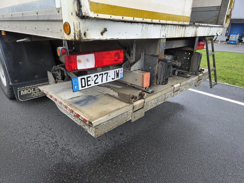 Renault Premium 380dxi - Skříňový nákladní auto: obrázek 4 Renault Premium 380dxi - Skříňový nákladní auto: obrázek 4