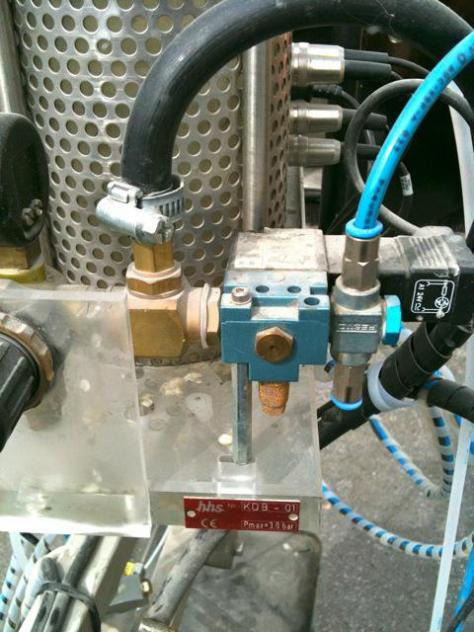 Baumer HHS C-210 2-channel glue application control system - Skládací stroj: obrázek 4 Baumer HHS C-210 2-channel glue application control system - Skládací stroj: obrázek 4