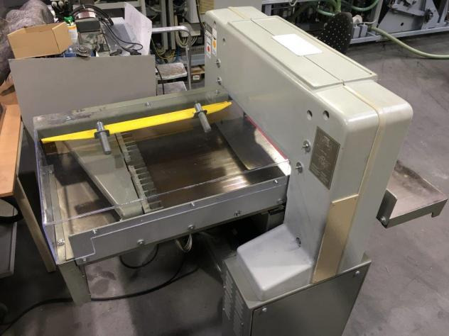 Polar Mohr 55 EM cutting machine - Stroj na řezání papíru: obrázek 5 Polar Mohr 55 EM cutting machine - Stroj na řezání papíru: obrázek 5
