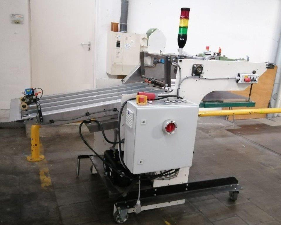 Werner Achilles Sondermaschinenbau - automatic mobile feeder for paper / cardboard - small size up to 50x60 cm - Skládací stroj: obrázek 3 Werner Achilles Sondermaschinenbau - automatic mobile feeder for paper / cardboard - small size up to 50x60 cm - Skládací stroj: obrázek 3