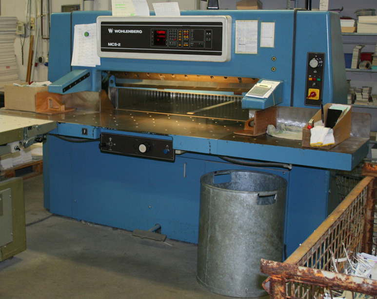 Wohlenberg 115 MCS-2 cutting machine - Stroj na řezání papíru: obrázek 1 Wohlenberg 115 MCS-2 cutting machine - Stroj na řezání papíru: obrázek 1