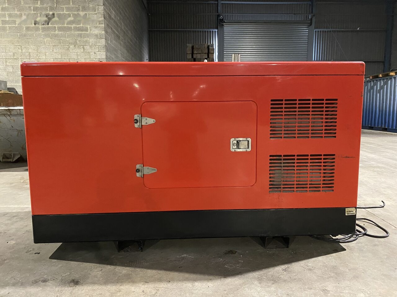 Genelec 45 kVa diesel - Elektrický generátor: obrázek 4 Genelec 45 kVa diesel - Elektrický generátor: obrázek 4