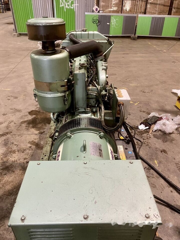 IVECO 80 kVa 8061 - Elektrický generátor: obrázek 4 IVECO 80 kVa 8061 - Elektrický generátor: obrázek 4