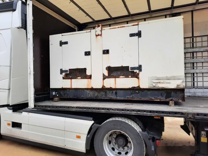 SDMO 200 kVa Cummins - Elektrický generátor: obrázek 1 SDMO 200 kVa Cummins - Elektrický generátor: obrázek 1