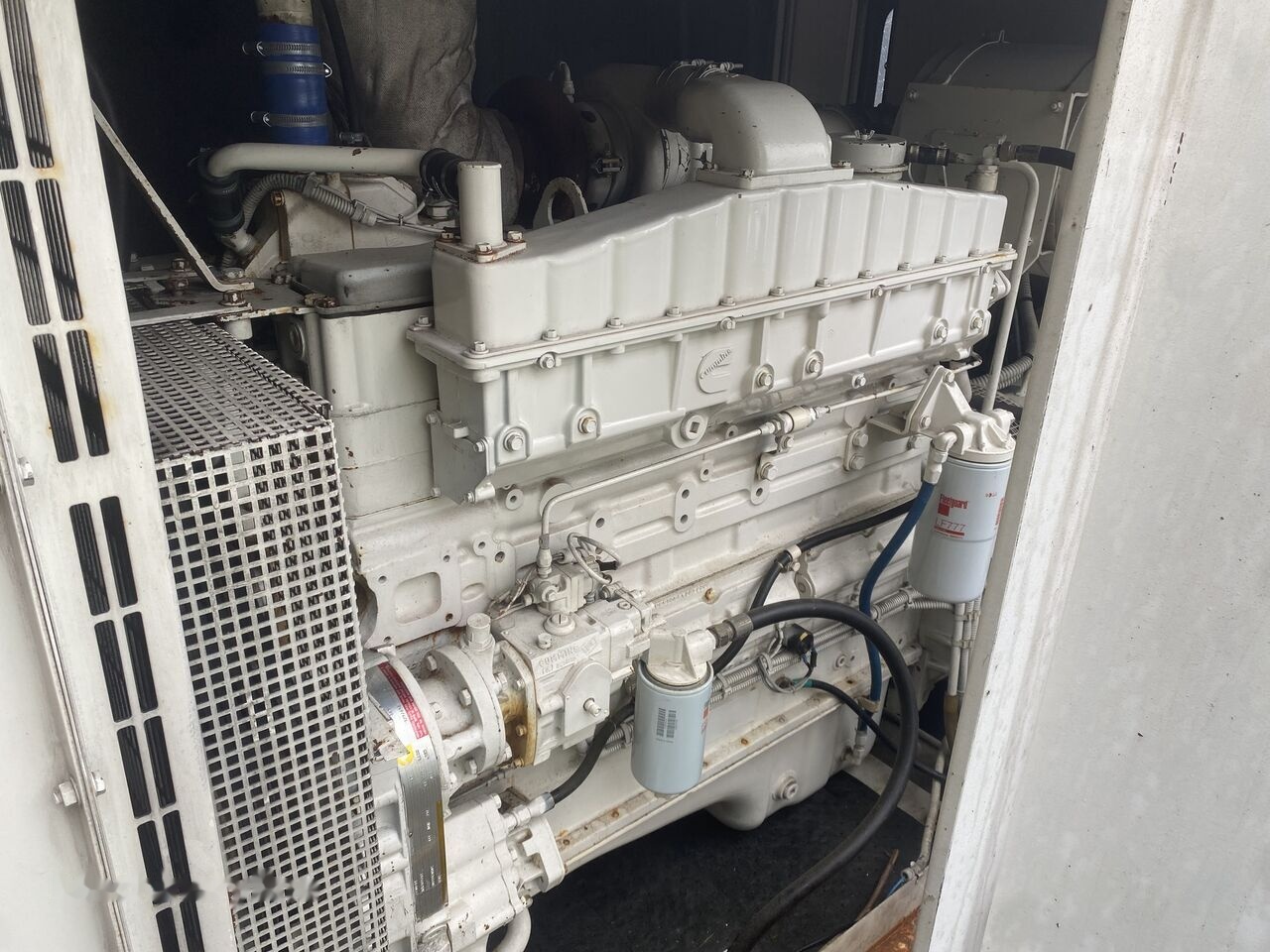 SDMO 330 kVa Cummins - Elektrický generátor: obrázek 2 SDMO 330 kVa Cummins - Elektrický generátor: obrázek 2
