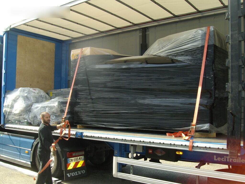 SDMO 450 KVA VOLVO TAD1630GE - Elektrický generátor: obrázek 4 SDMO 450 KVA VOLVO TAD1630GE - Elektrický generátor: obrázek 4