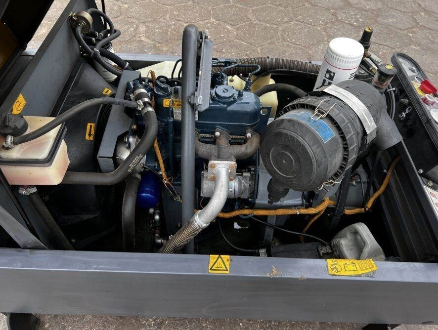 Atlas Copco Kompresor XAS47 - Mobilní kompresor: obrázek 4 Atlas Copco Kompresor XAS47 - Mobilní kompresor: obrázek 4