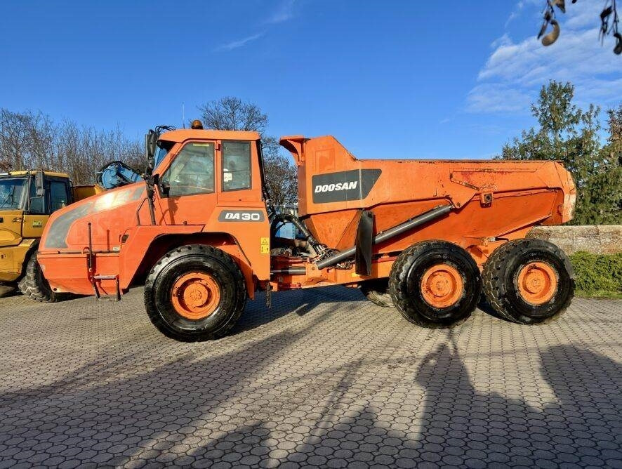 Doosan DA30 - Kloubový sklápěč: obrázek 1 Doosan DA30 - Kloubový sklápěč: obrázek 1