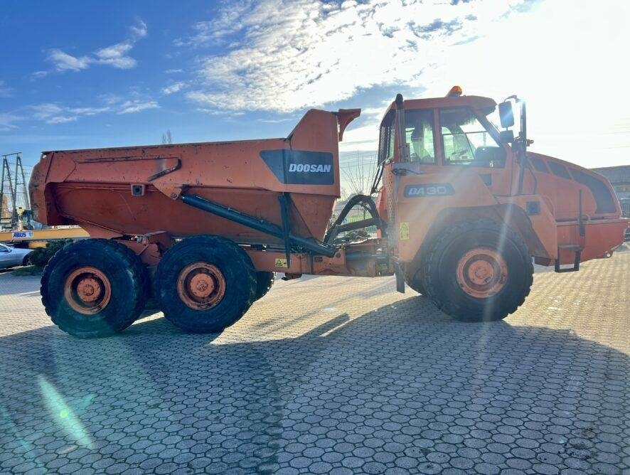 Doosan DA30 - Kloubový sklápěč: obrázek 5 Doosan DA30 - Kloubový sklápěč: obrázek 5